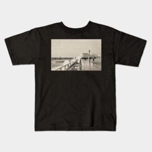 Rough sea on Madeira Drive, Brighton Kids T-Shirt